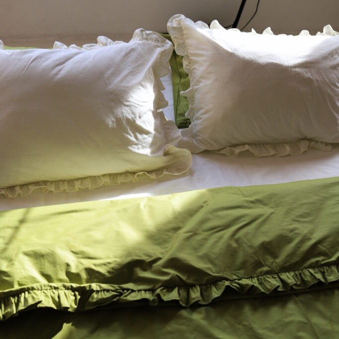 Постільна білизна Bedclozzzes Ice matcha з рюшами